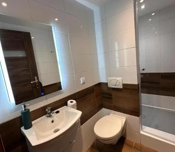 アパート Golebia